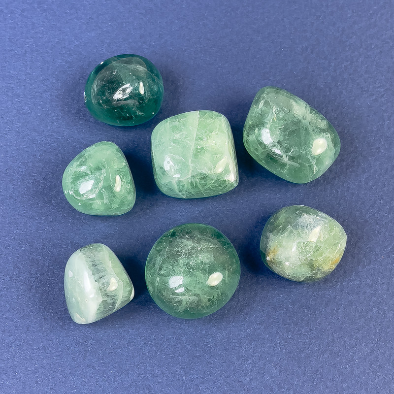(price per 100g) Natural fluorite tumbled stone ~ sizes 16-20 mm (+-) ~ weight 10-15 g per piece