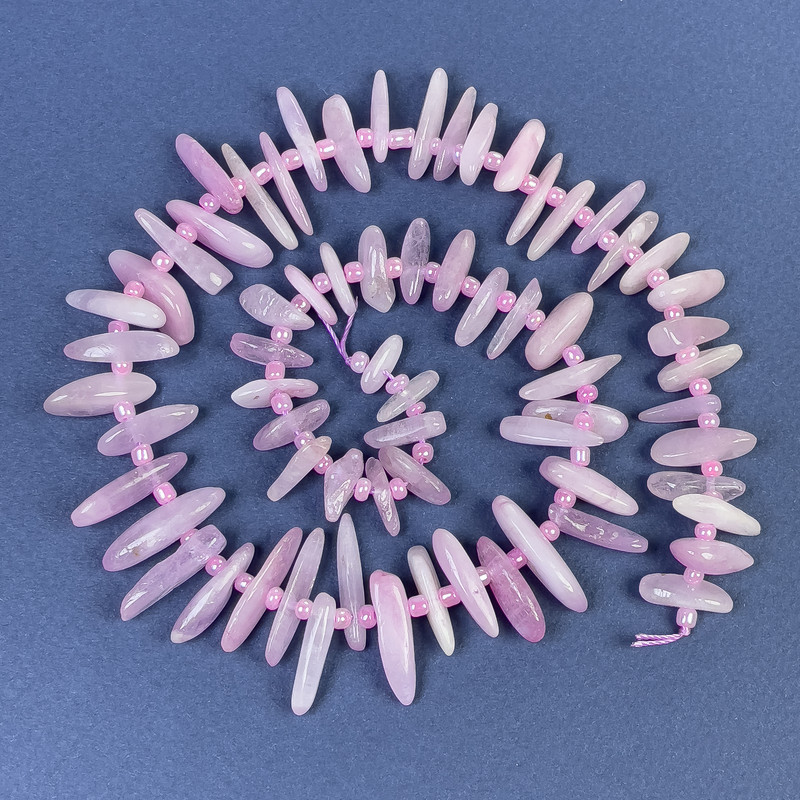 Kunzite Beads - Needle-cut Chips 15-20x2-5 mm, on thread with seed beads, 40 cm length