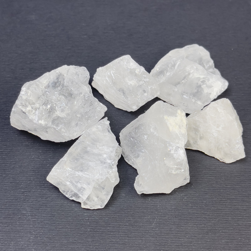(per 100g +/-) Natural Rock Crystal raw nuggets without hole 26-30×16-20 mm (+/-)