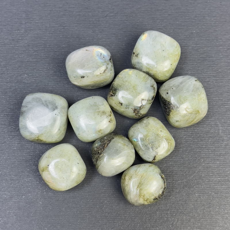(per 100 g ±) Natural Labradorite stone, processed tumbled nuggets without hole, 17x13 mm (±)