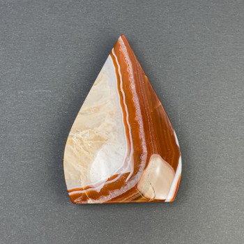 Price per 100 g. Geode Sardonyx natural souvenir stone, dimensions ~100x50x25 mm, weight ~170 g