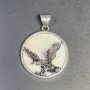 Pendant Mother-of-Pearl Eagle in Silver-Toned Metal, 32mm Diameter