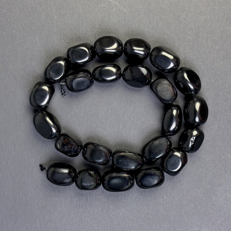 Agate faceted beads 15×11 mm on a thread, length about 38 cm