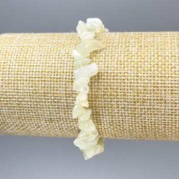 Onyx Chip Bracelet on Stretch Base