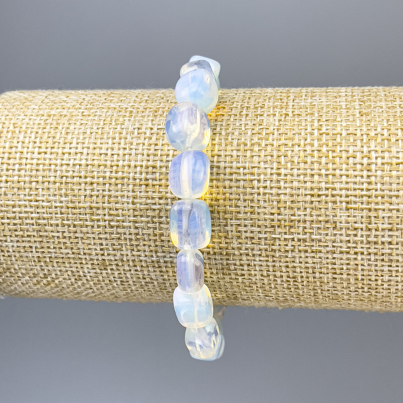 Moonstone bracelet, faceted beads, diameter 11x8 mm, length 18 mm, stretch