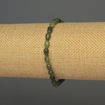 Jadeite Drop Bracelet, 7x4 mm, 18 mm length, stretch