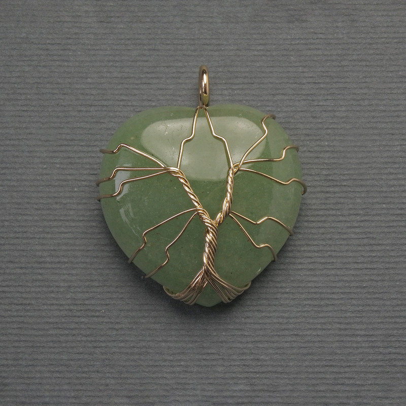 Nephrite Heart Pendant in Gold-Tone Weave, diameter 30x30 mm, length approx. 36 mm