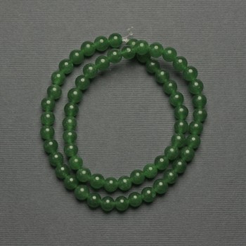 Chrysoprase beads, smooth ball, 6 mm diameter ± on thread, length 38 cm+