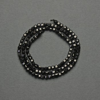 Tourmaline beads, faceted cube, 3 mm, on thread, length 40 cm