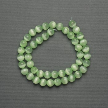 Green Cat's Eye Beads, Synthetic Stone, Smooth Round Bead, 8 mm Diameter, on Thread, Length 39 cm