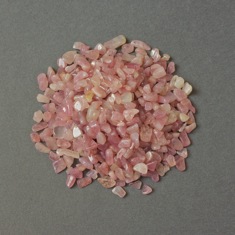 (per 100 g ±) Natural Stone Strawberry Quartz Chip Without Hole 6-12x5-7 mm+
