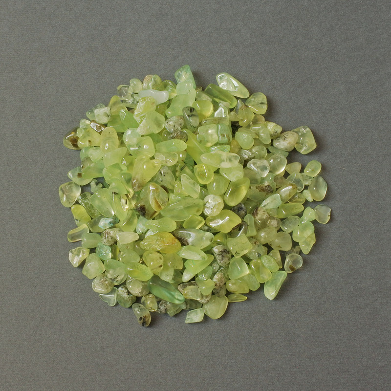 (per 100g±) Natural Prehnite granule without hole 6-12×5-8mm+