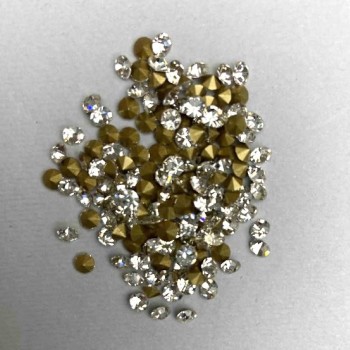White rhinestones, diameter 3.2 mm ±, packaging 4 g (±)