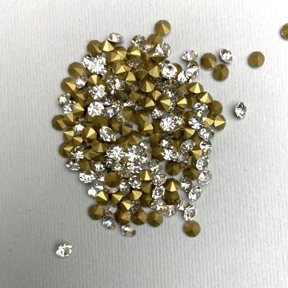 White rhinestones, 3.7 mm diameter, packaging 10 g (±)