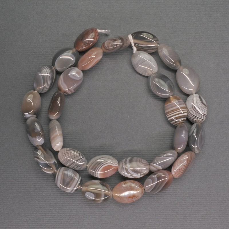 Oval Beads of Natural Agate, 10×14 mm +-, length 41 cm+-