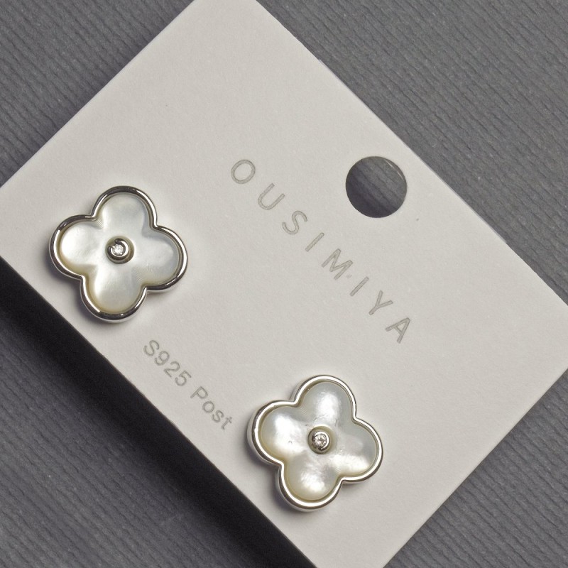 Shamrock Stud Earrings, 12 mm, with Mother-of-Pearl and Silver-Toned Metal