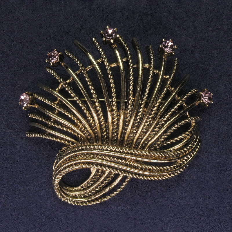 Accent Brooch with Pink Crystals