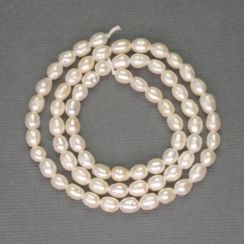 Freshwater white pearls on a thread, diameter 5×4 mm, length 36 cm