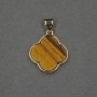 Clover pendant with Tiger's Eye inset, 16x18x4 mm, gold-tone metal