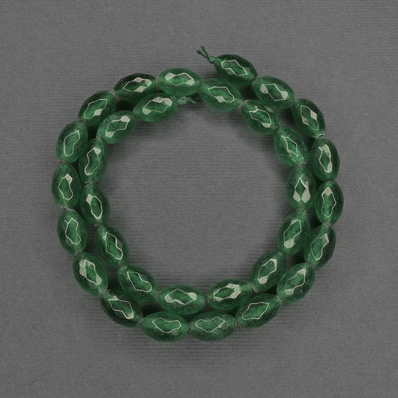 Chrysoprase faceted grain beads, diameter 12×7.5 mm, on a thread, length 37 cm+
