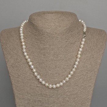 Necklace of natural river pearls, 7×6 mm, approx. 46 cm, with clasp