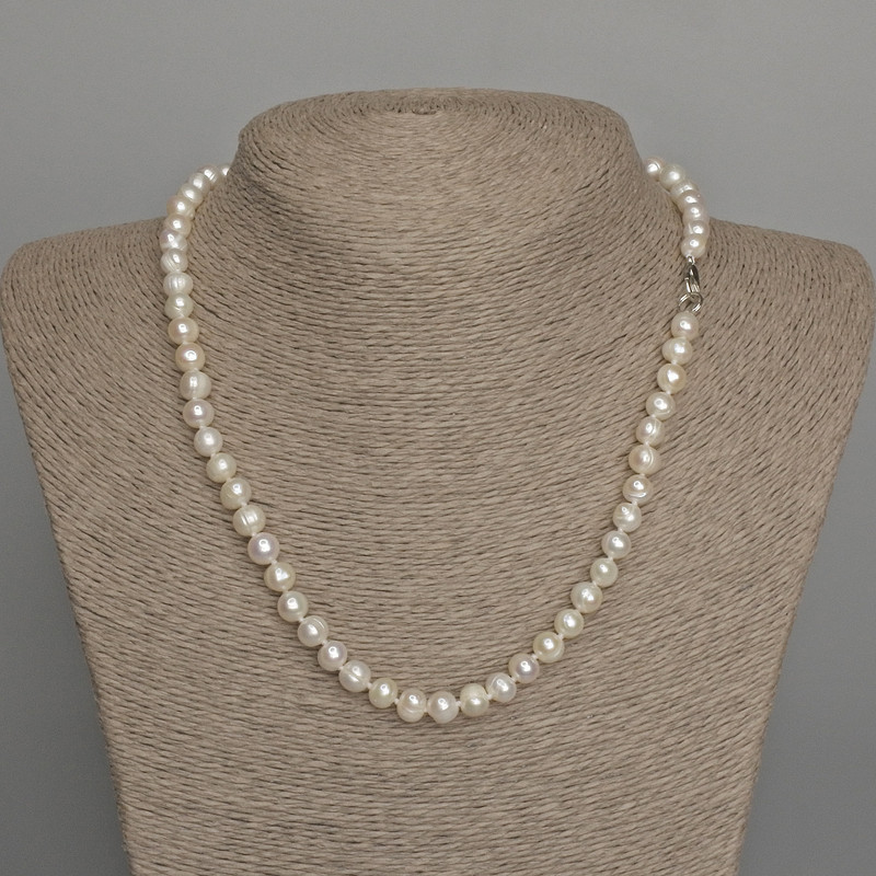 Necklace of natural river pearls, 7×6 mm, approx. 46 cm, with clasp