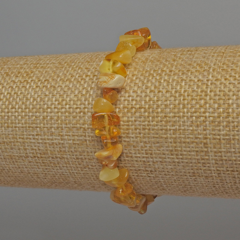Amber Chip Bracelet, diameter 7×4 mm, length 18 mm, stretch