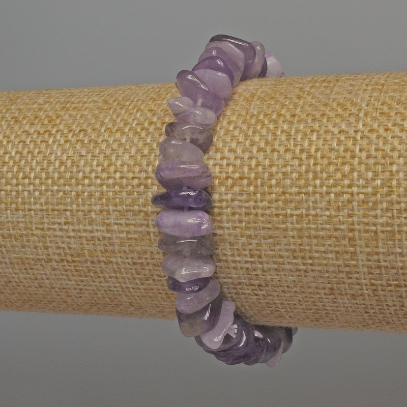 Amethyst Chip Bracelet on Stretch Base, diameter 8-12×4 mm ±, length 18 mm ±