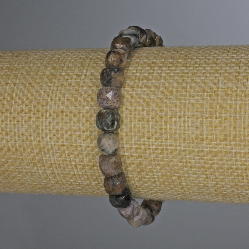 Petersite bracelet, faceted cube, diameter 7x7 mm, length 18 mm, stretch