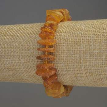 Amber Chip Bracelet 12×3.5 mm with 3 mm beads, length 18 mm, stretch