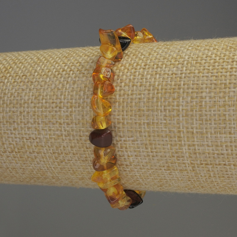 Amber Chip Bracelet 6-9×4-5 mm, length 18 mm, stretch