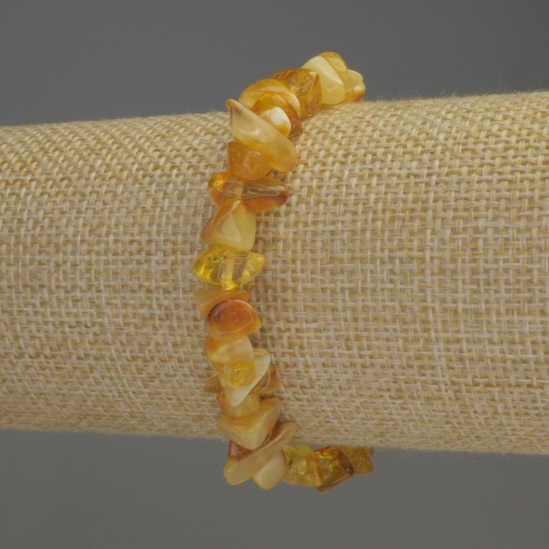 Amber Chip Bracelet 5-10×3-5mm±, length 18mm±, stretch