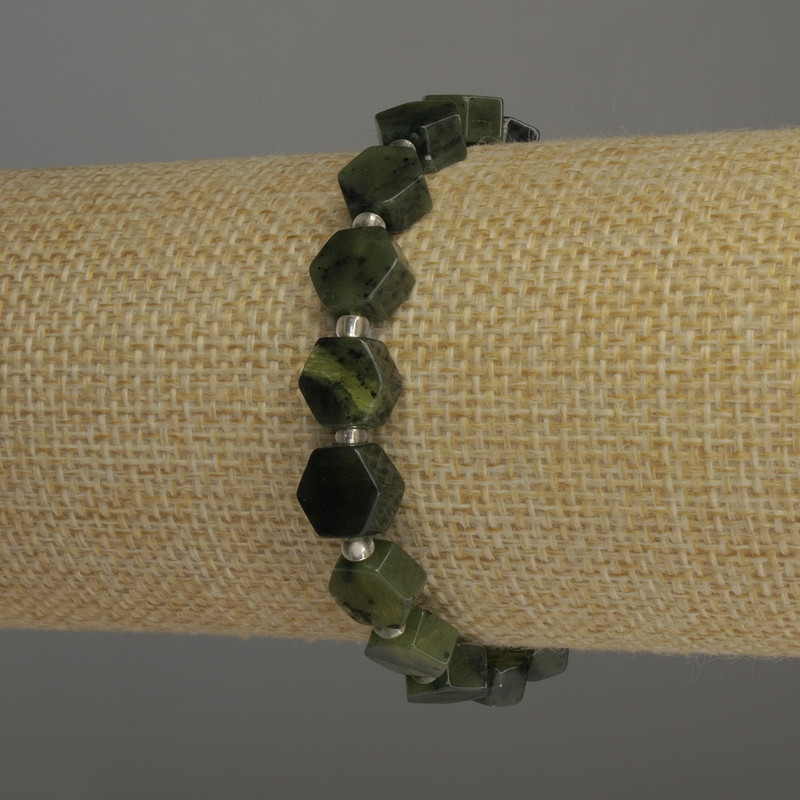 Canadian Jadeite Cells Bracelet, diameter about 8 mm, with 3 mm seed beads, length 18 cm, stretchy