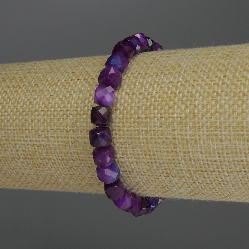 Tourmaline Bracelet with Faceted Cubes, 6mm Diameter, 18cm Stretch