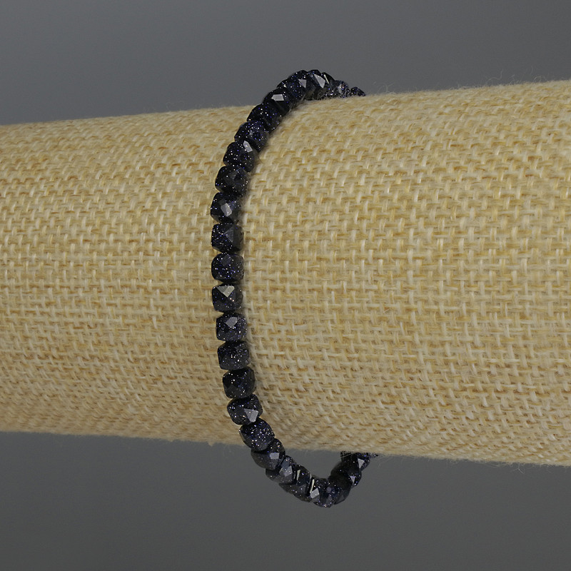 Aventurine Bracelet 'Night of Kaira' - Faceted Cube, 4 mm Diameter, 18 cm Length (Stretch)