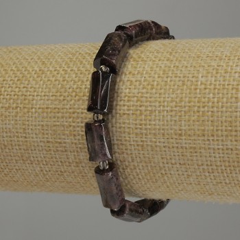 Garnet Bracelet with Faceted Cylindrical Beads, 13×7 mm Diameter, 3 mm Seed Beads, 18 cm Stretch