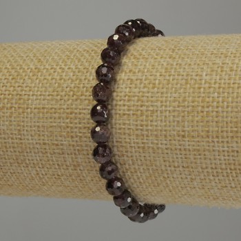 Garnet Bracelet with a Faceted Bead, 6 mm Diameter, 18 cm Stretch