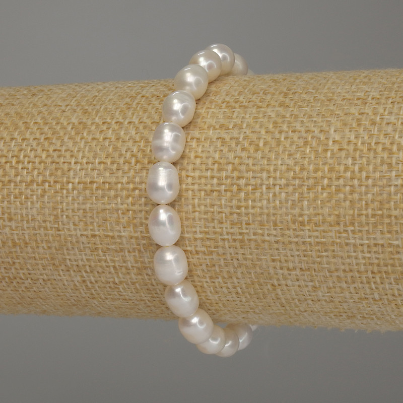 Oval freshwater pearl bracelet, 8×6 mm, length 18 cm (stretch)