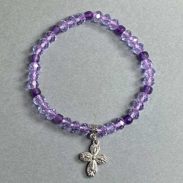 Bracelet with Czech crystal and sugilite, faceted rondel 6x4 mm and faceted cube 4x4 mm, with metal inlays, length 18 cm