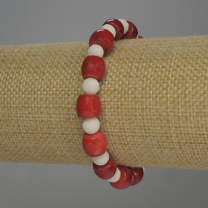 Bracelet with White Sponge Coral Beads, Faceted 9×7 mm, 7 mm diameter, 18 cm length, Stretch