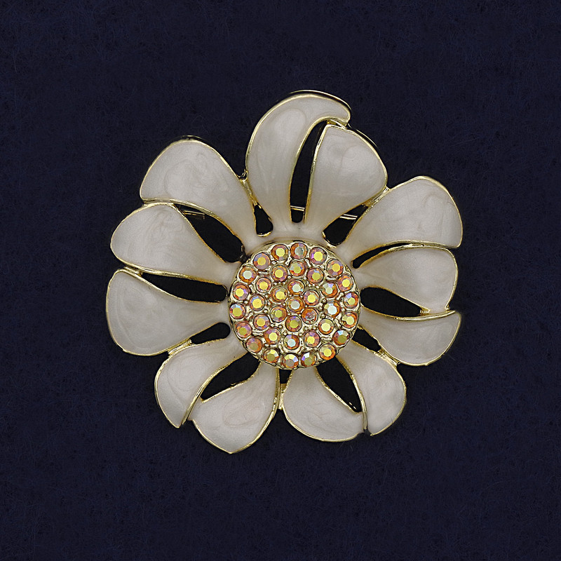 Flower Brooch-Pendant White Enamel with Crystals 37mm ± Golden Metal