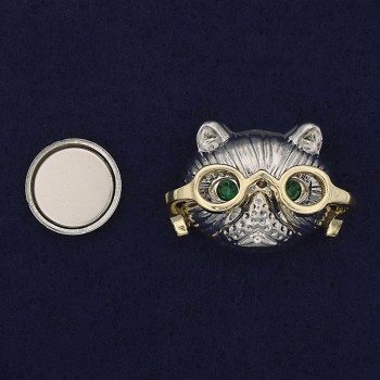 Magnetic Brooch 'Cat' with Green Rhinestones in Silver-Toned Metal 29x19mm+