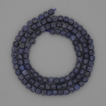 Sapphire beads on thread, faceted cube, diameter 4 mm +-, length 39 cm+
