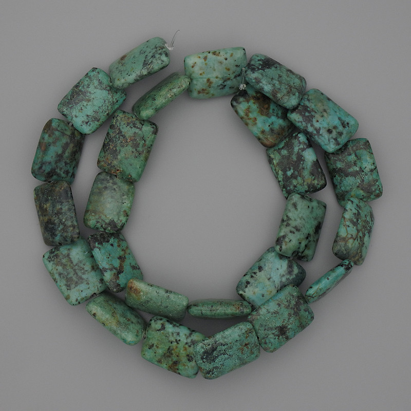 African Turquoise rectangular beads, diameter 15–18×12 mm, on thread, length 40 cm +