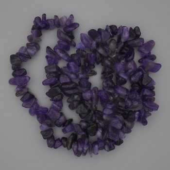 Amethyst chip beads on thread 80 cm