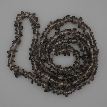 Smoky quartz chip beads, diameter 6-10×2-4 mm, length 80 cm on thread