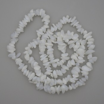 Moonstone chip beads, diameter 7-14×4-6 mm, length 76 cm on thread