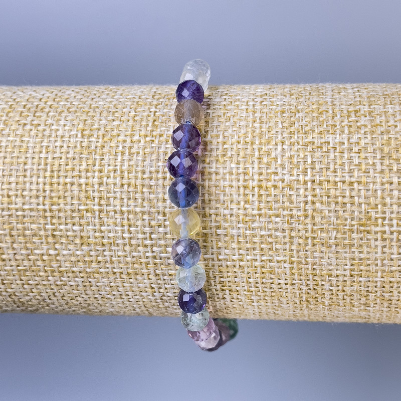 Fluorite Bracelet with Faceted Beads, 6 mm Diameter, 18 cm Length, Stretch
