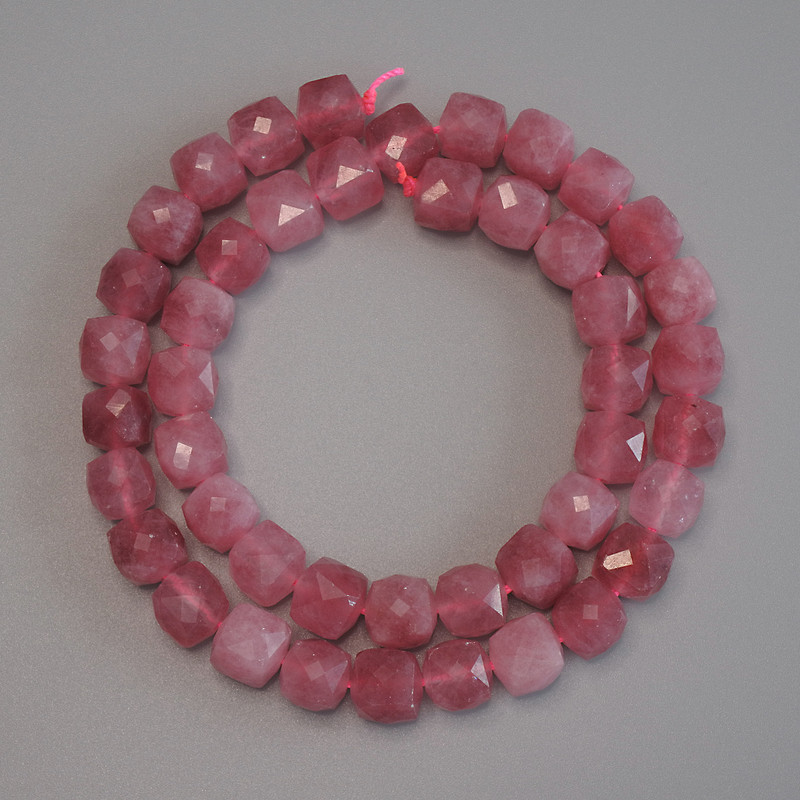 Faceted cube tourmaline beads, 9x9 mm, on a strand, length approximately 37 cm