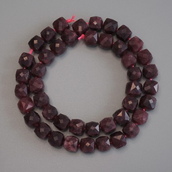 Tourmaline beads faceted cube 9×9 mm+- on a thread, length 37 cm+